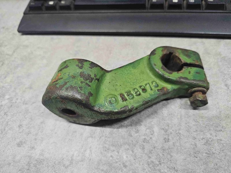 Deere 8430, 8630 Shifter Arm