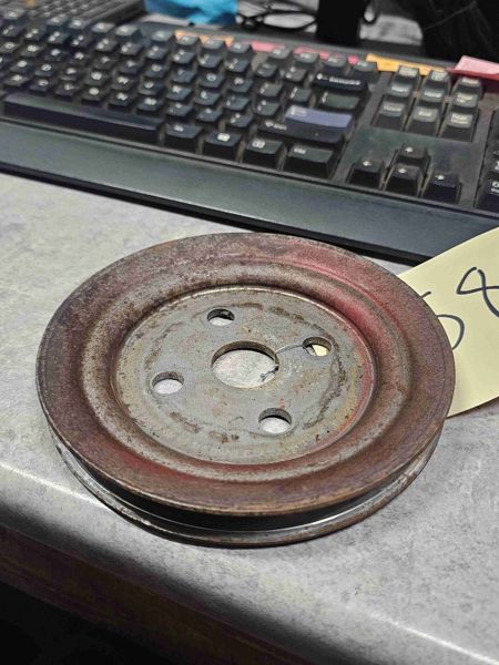 Case/case I.H. 2188 Pulley