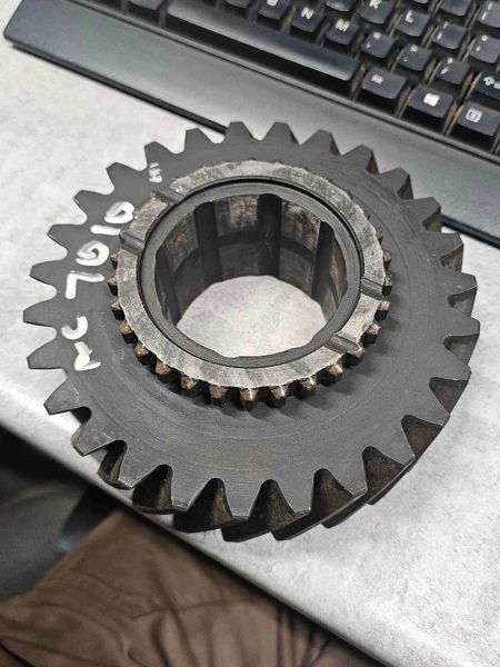 Allis Chalmers 7010, 160, 7020, 7030, 7040, 7045, 7050, 7060, 7080, 8010, 8030, 8050, 8070 Gear, High Range Driven