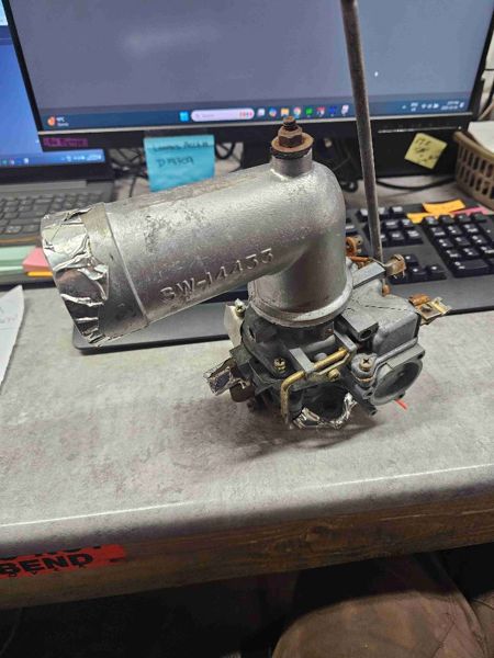 Ford/Nholland 255, 400V Carburetor