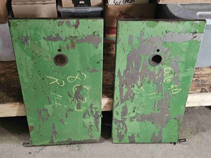 Deere 8630, 8430, 8440, 8640 Side Panel