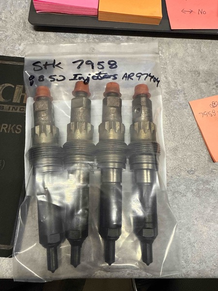 Deere 8850, 8955T Engine, 8955A Engine Fuel Injector Nozzle