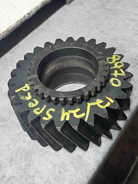 Deere 8970, 8570, 8770, 8870, 8560, 8760, 8960 Pinion Gear, 27T