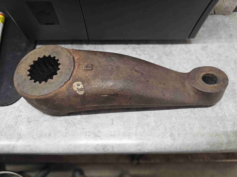 Case/case I.H. 970 RH Steering Arm