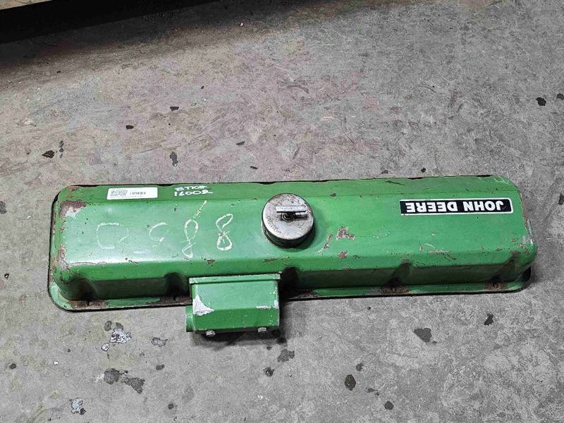 Deere 8850 Rocker Arm Cover, LH