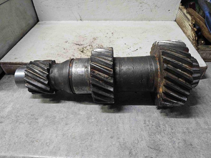 Deere 8850 Countershaft