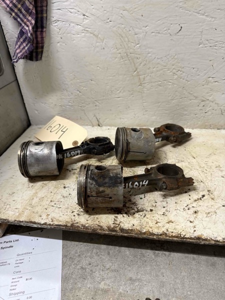 Deere R Piston And Connecting Rod