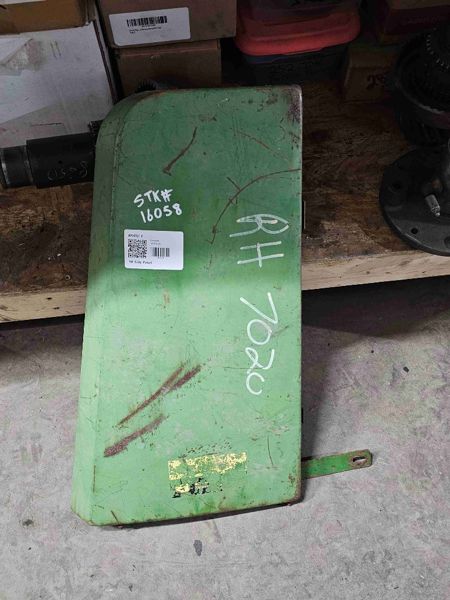 Deere 4520, 4620, 7020 RH Side Panel