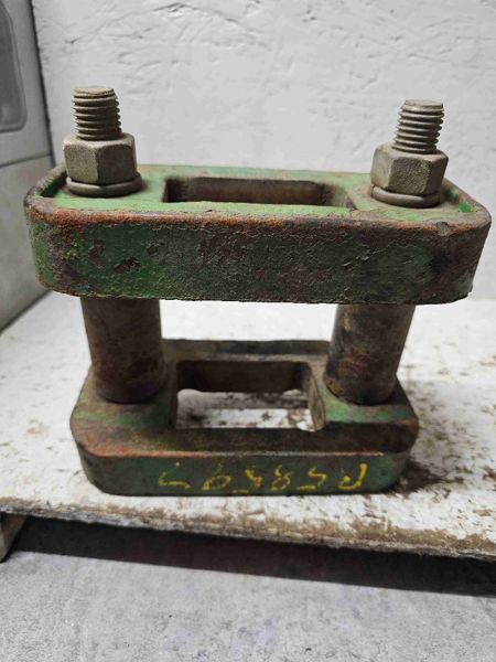 Deere 8430, 8630 Hanger Assy. Wide Swing Drawbar