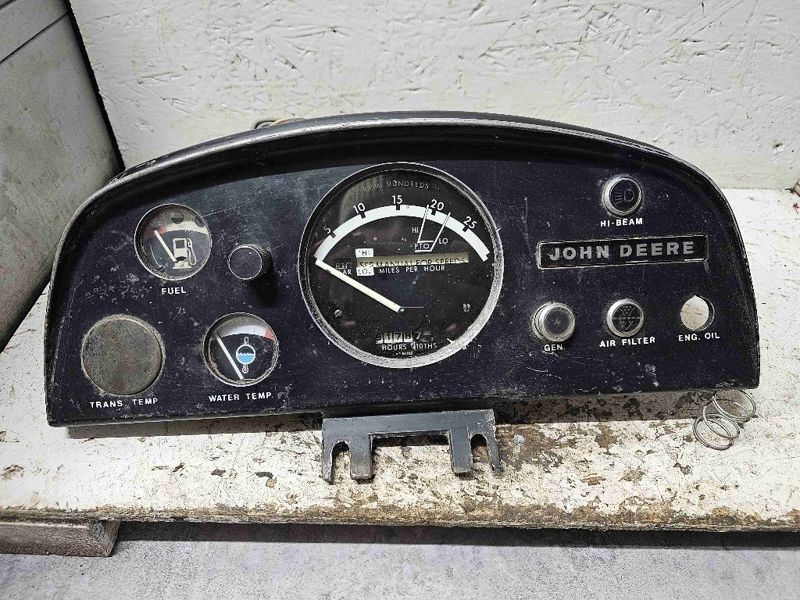 Deere 7020 Instrument Panel