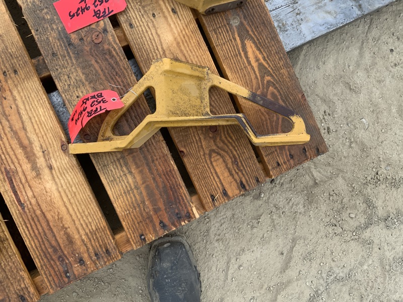 Caterpillar 349E, 349F, 352F Bracket - Support