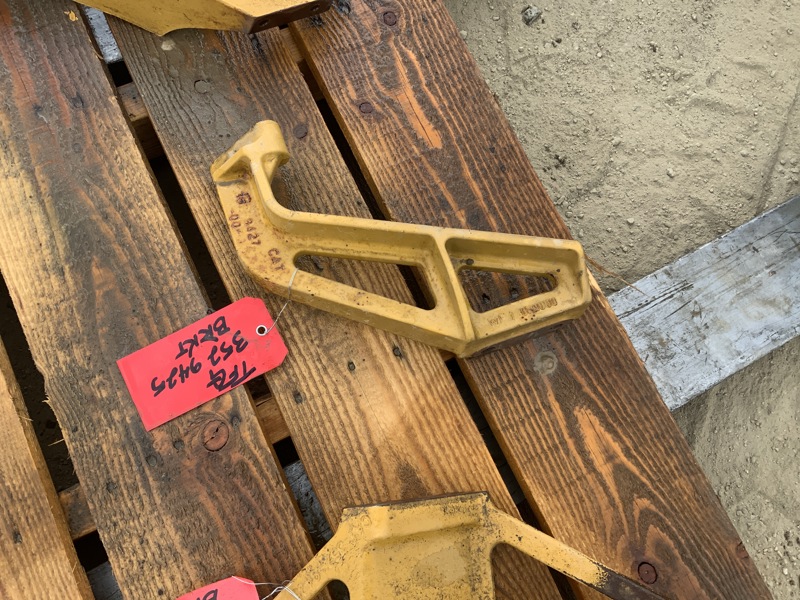 Caterpillar 349E, 349F, 352F Bracket - Support