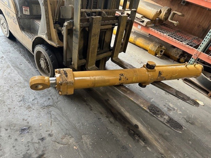 Caterpillar D10N, D10R, D10T Cylinder GP - Bulldozer