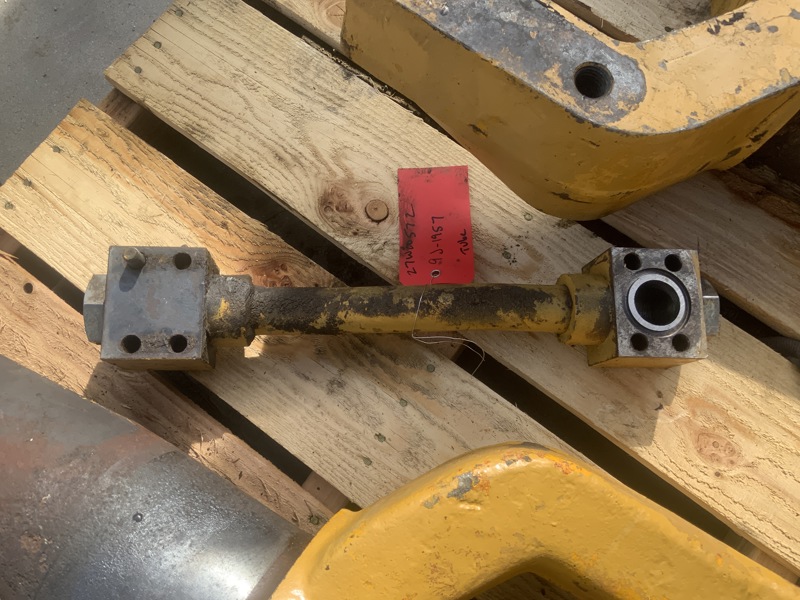 Caterpillar 637D, 631E, 631G, 633E, 637E, 637G Tube Assembly