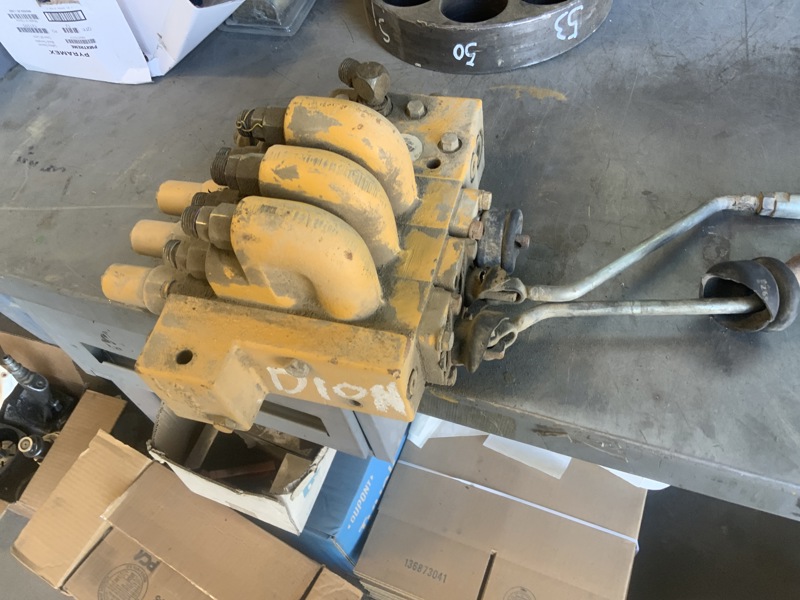 Caterpillar D10N, D10R, D11N, D11R, D9N Vlave GP - Bank 3