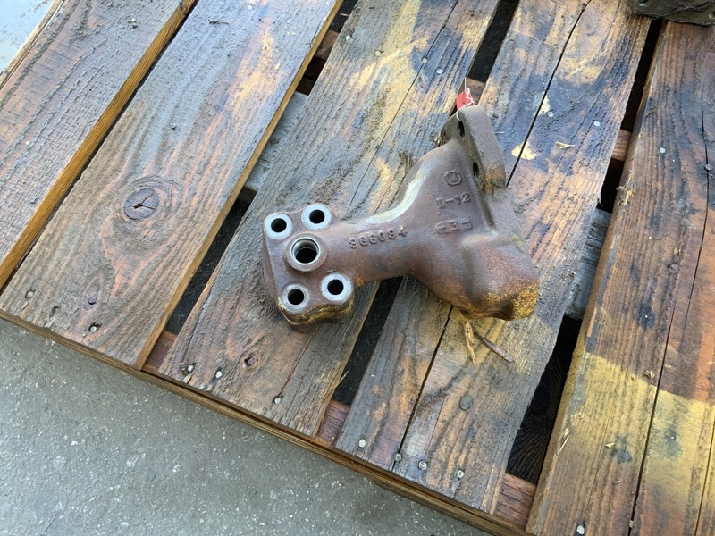 Caterpillar D9L Manifold