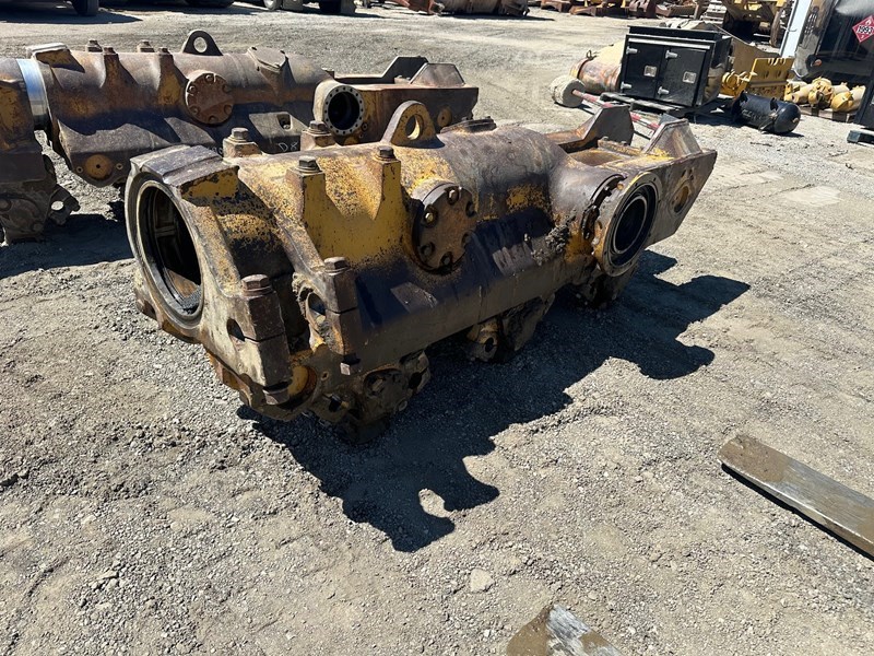 Caterpillar D8T Frame AS - Roller RH Rear