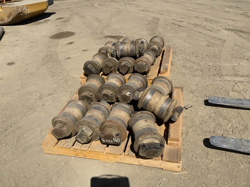Caterpillar 349E, 325D, 330C, 345B, 345C Roller - Single Flange
