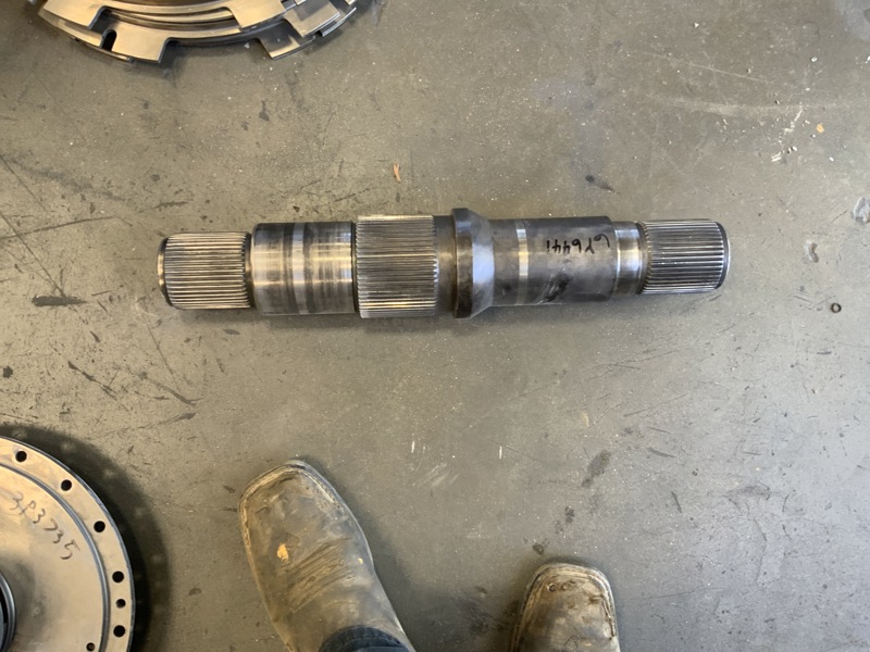 Caterpillar 988G, 988K Shaft Transfer