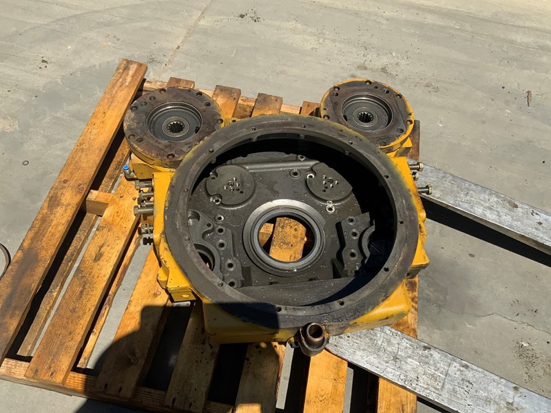 Caterpillar D8T Housing AS