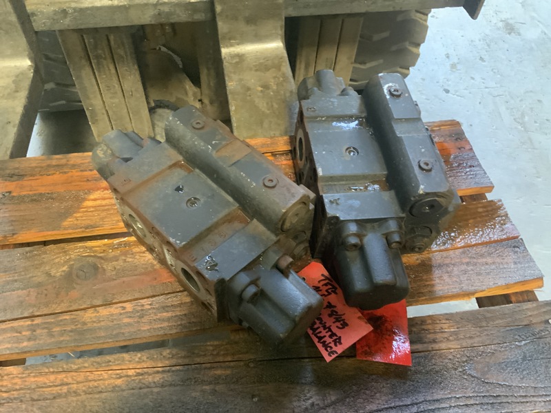 Caterpillar 349E, 345C, 349F Valve GP  - Travel