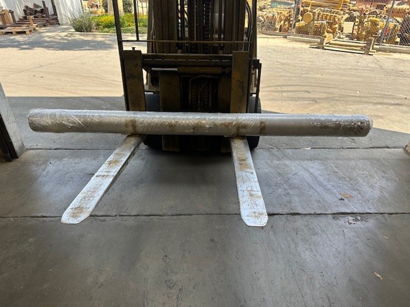 Caterpillar D8T, D8N, D8R Pivot Shaft