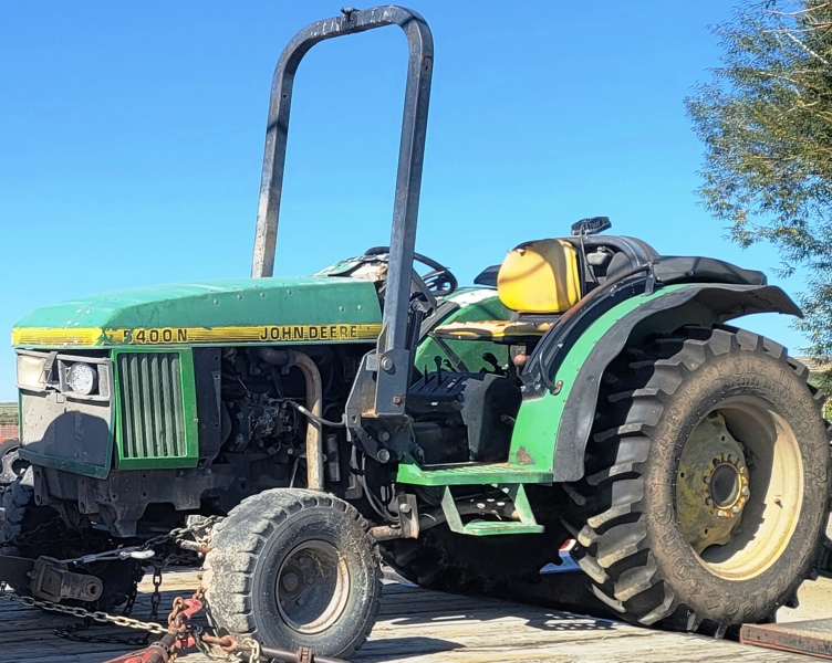 John Deere 5400N