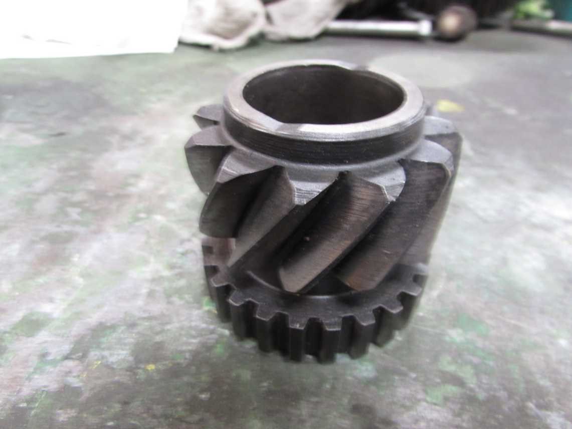 Deere 4020 Power Shift Trans & Parts