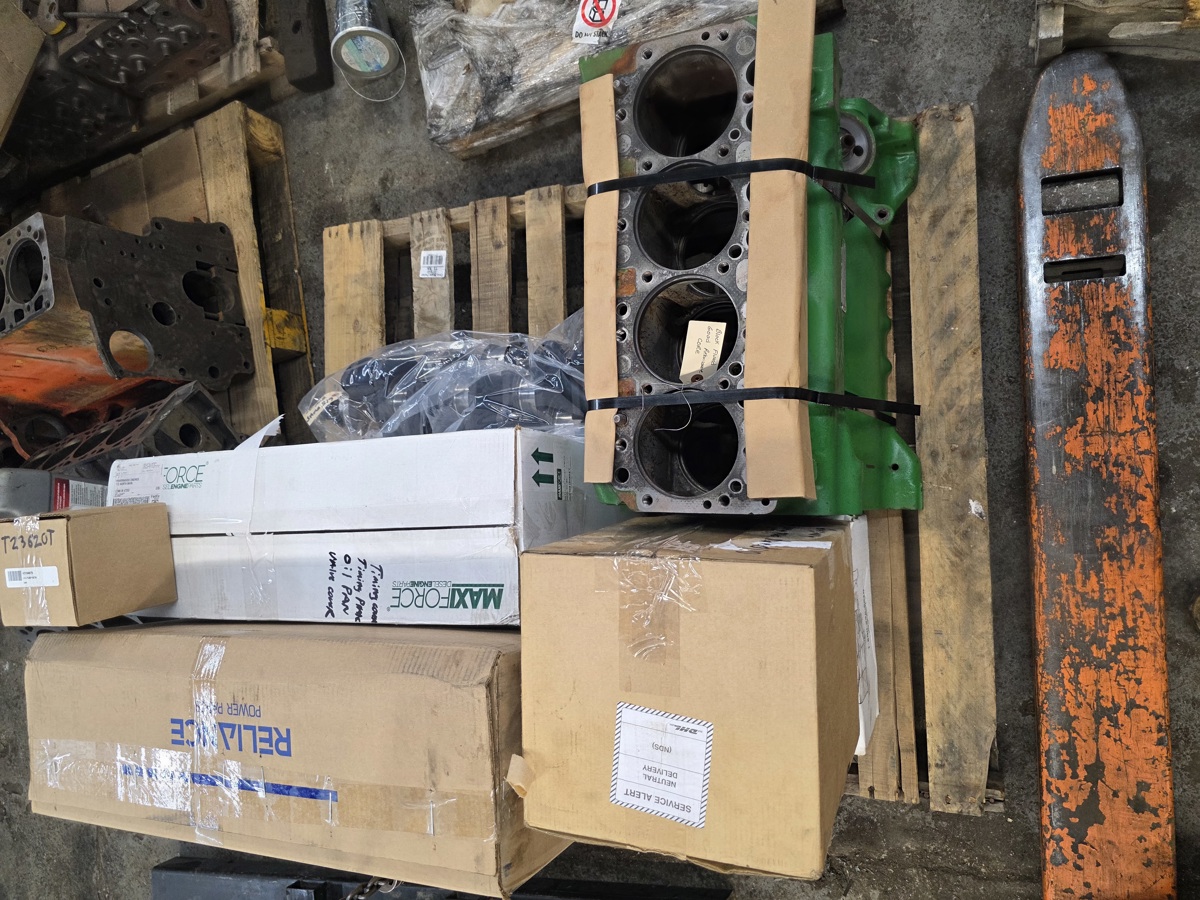 Deere 2440 4219D Engine Disassembled.  Crank Good Block Magna