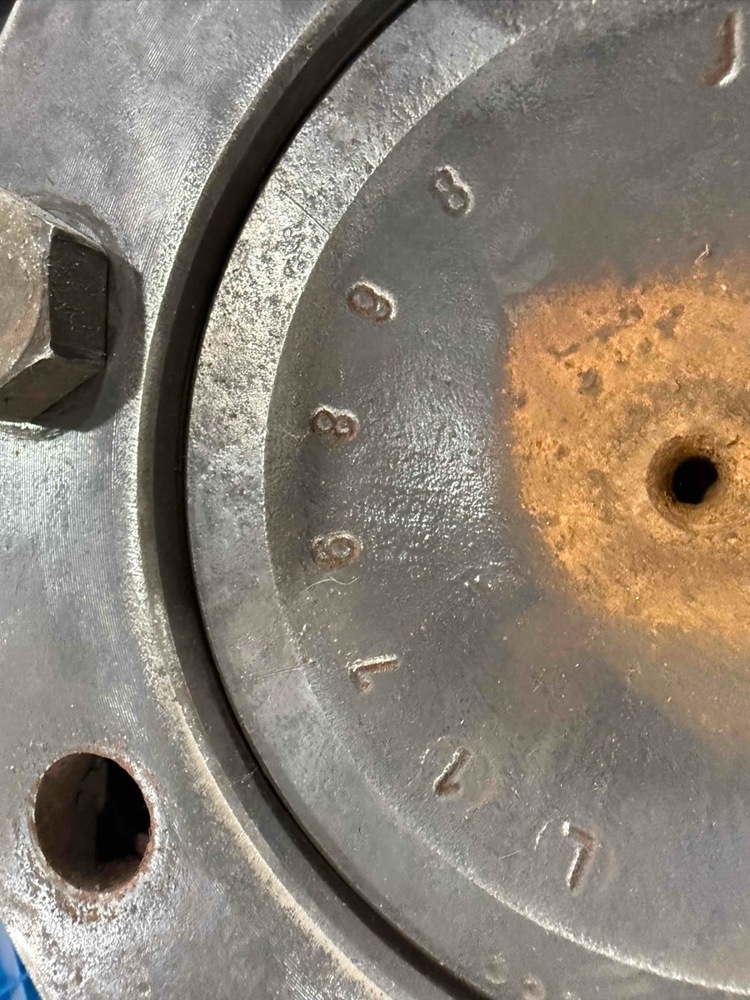 Deere 6105M Flanged Axle, 203MM Bolt Circle