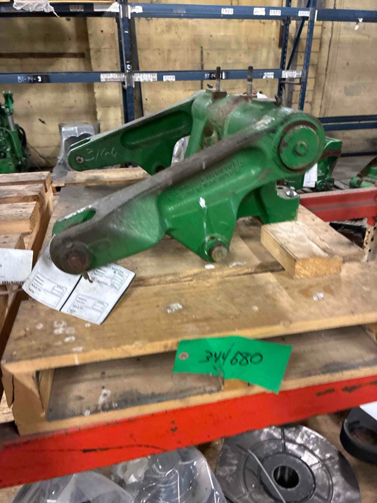 Deere 7420 Rockshaft & Parts
