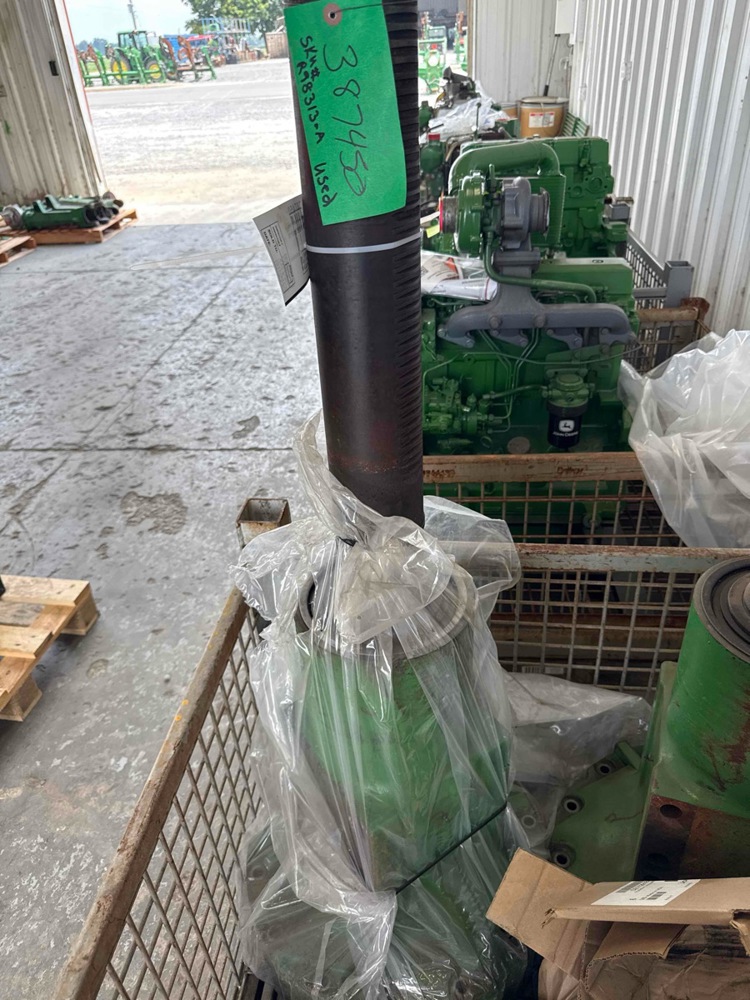 Deere 8960 4WD Axle/Hub & Parts