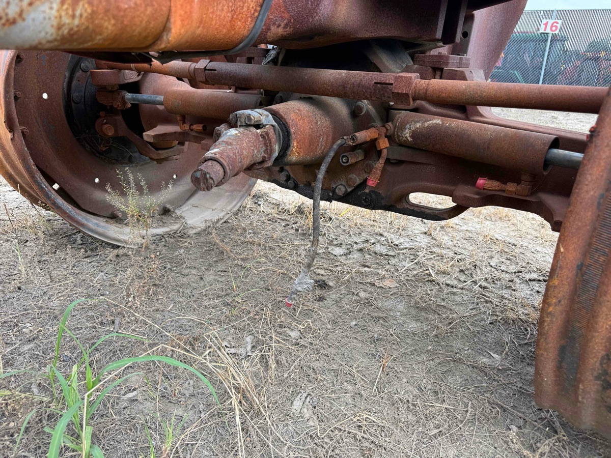 New Holland T8.300 Dana 12 Bolt, 4.75 Axle With Lock