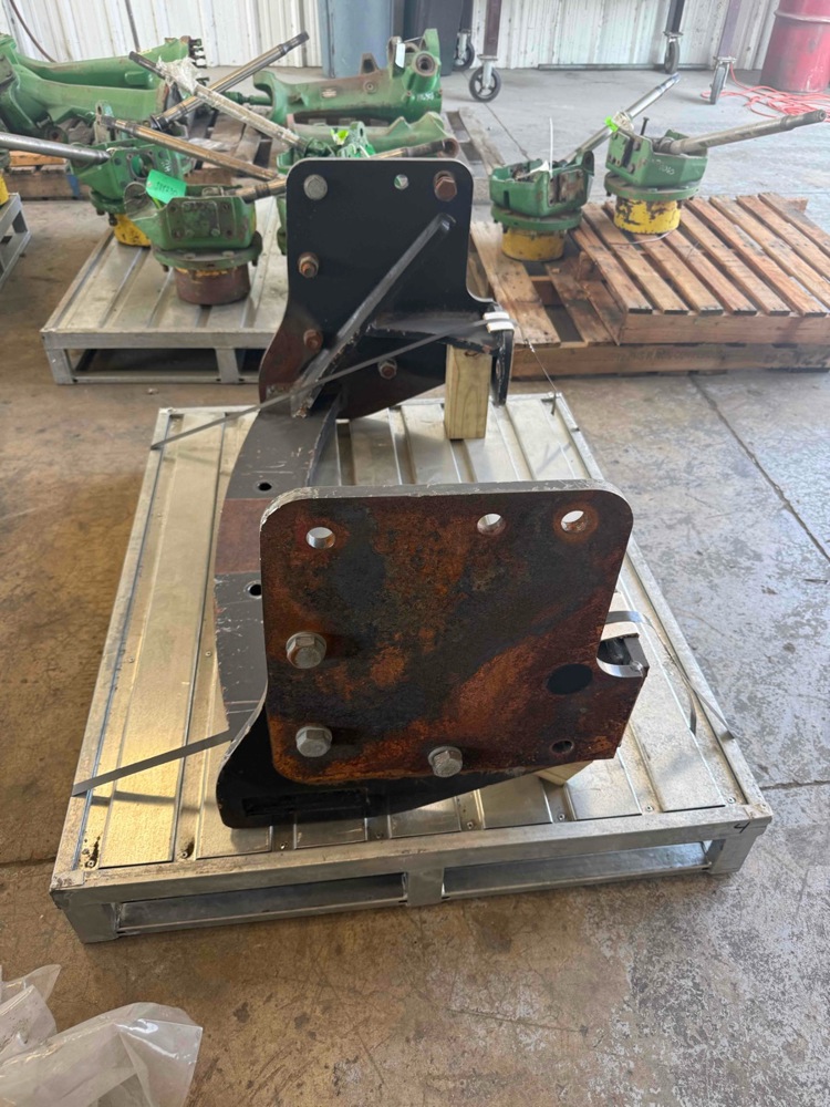 Case/case I.H. Steiger 535 Drawbar Support