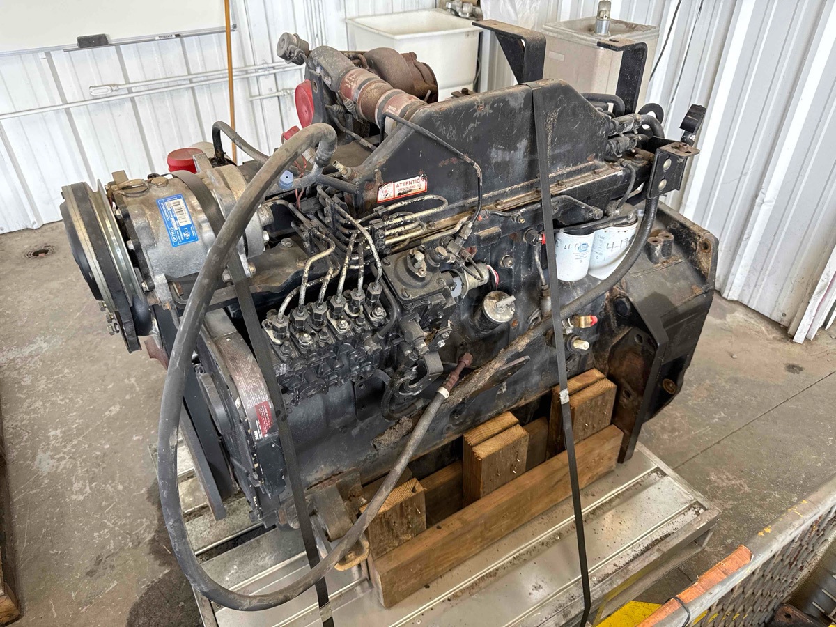 Case/case I.H. 9130 Square Cover 6TA-830 Cummins 8.3 L Aftercooled Eng