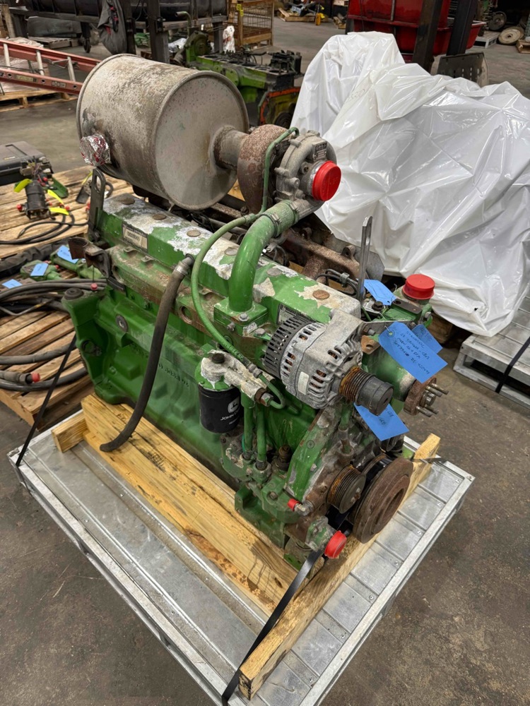 Deere 6715 Engine Complete