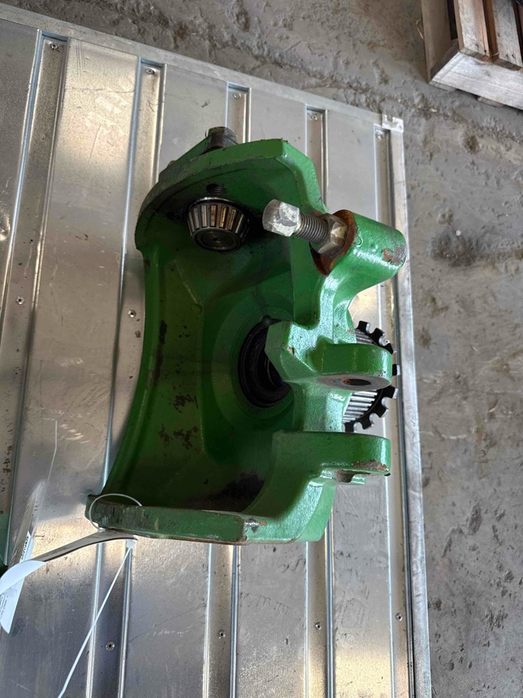 Deere 8410 LH Steering Knuckle