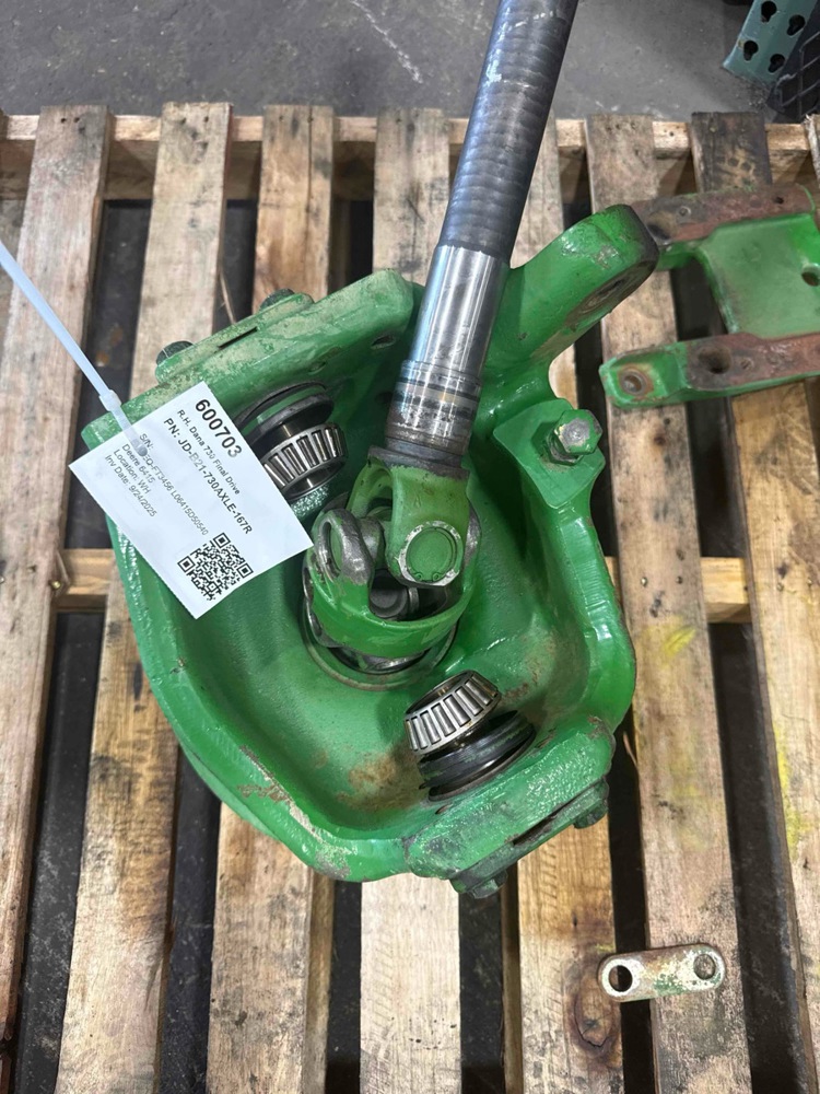 Deere 6415 R.H. Dana 730 Final Drive