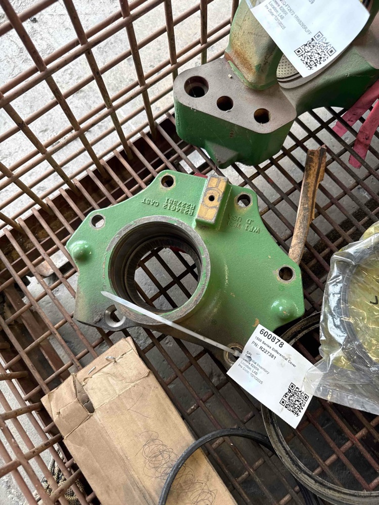 Deere 8295R 1500 Series Differential Cover