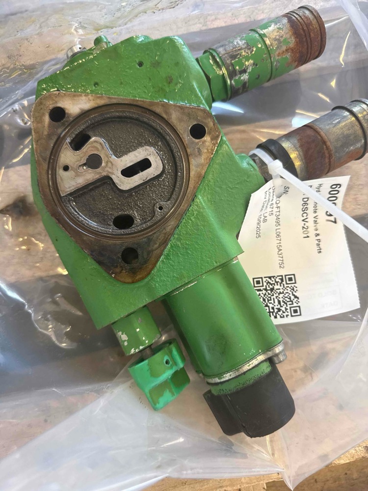 Deere 6715 200 Series Mechanical Scv