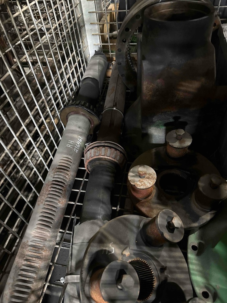 Deere 7810 Rear Axle & Parts