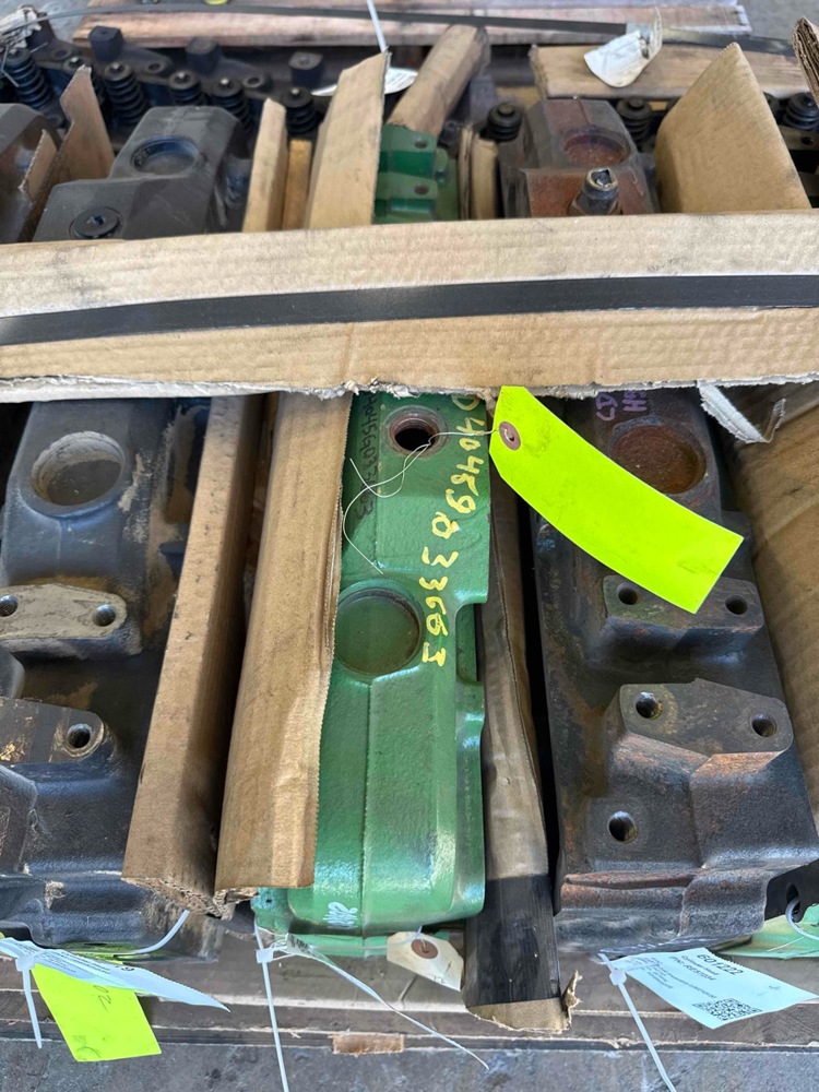 Deere 6210 Cylinder Head