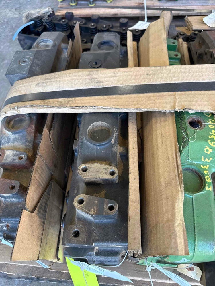 Deere 6210 Cylinder Head