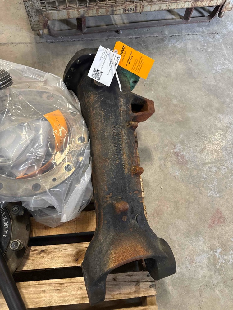 Deere 6150R RH Mfd Axle Housing, Short Side