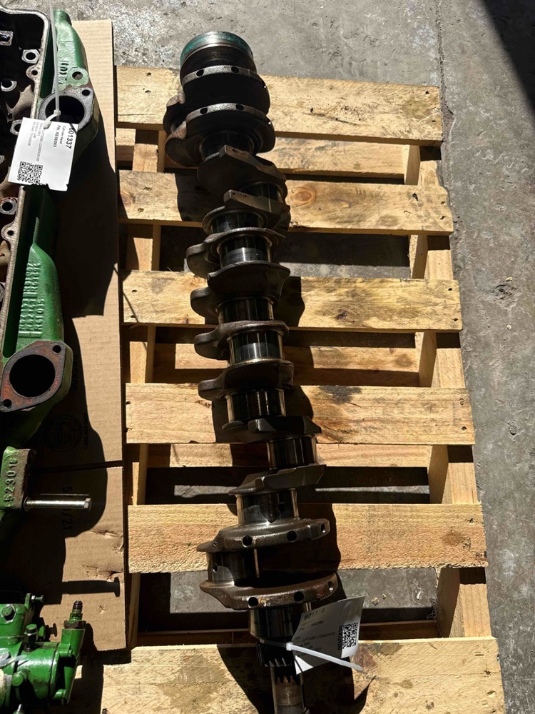 Deere 2950 Crankshaft