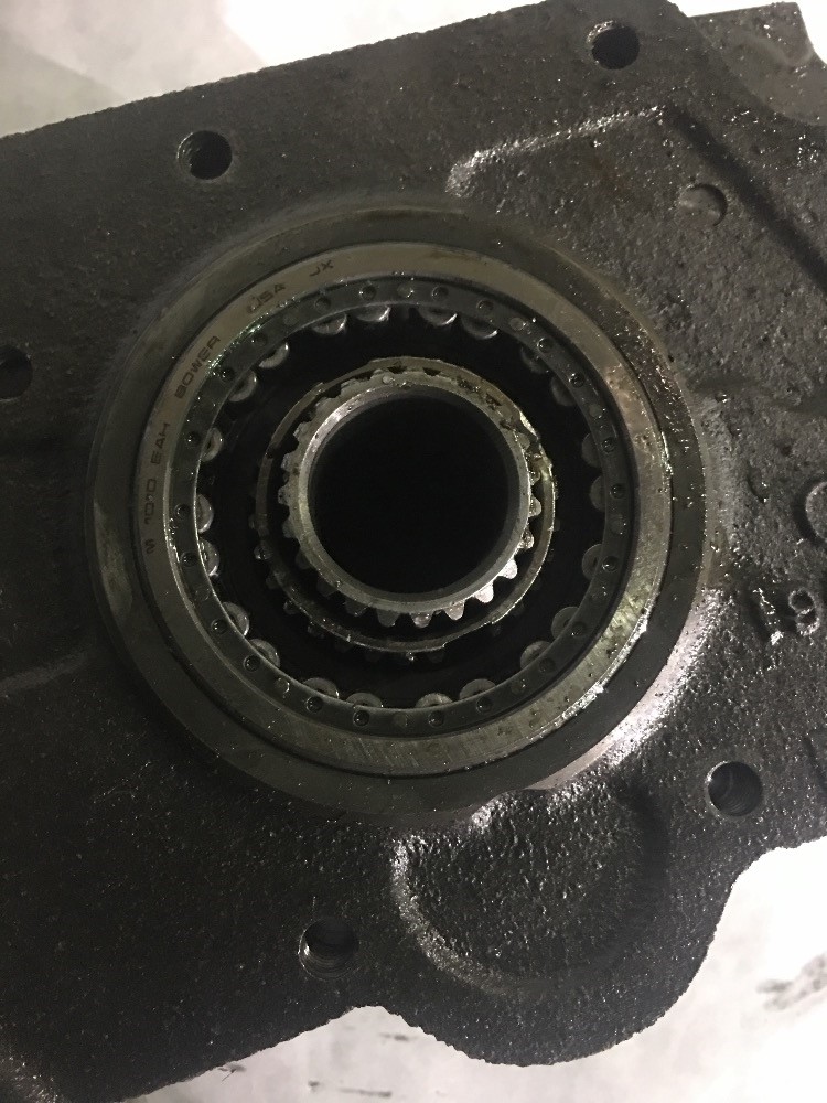 Deere 2640 Transmission Pump & Parts