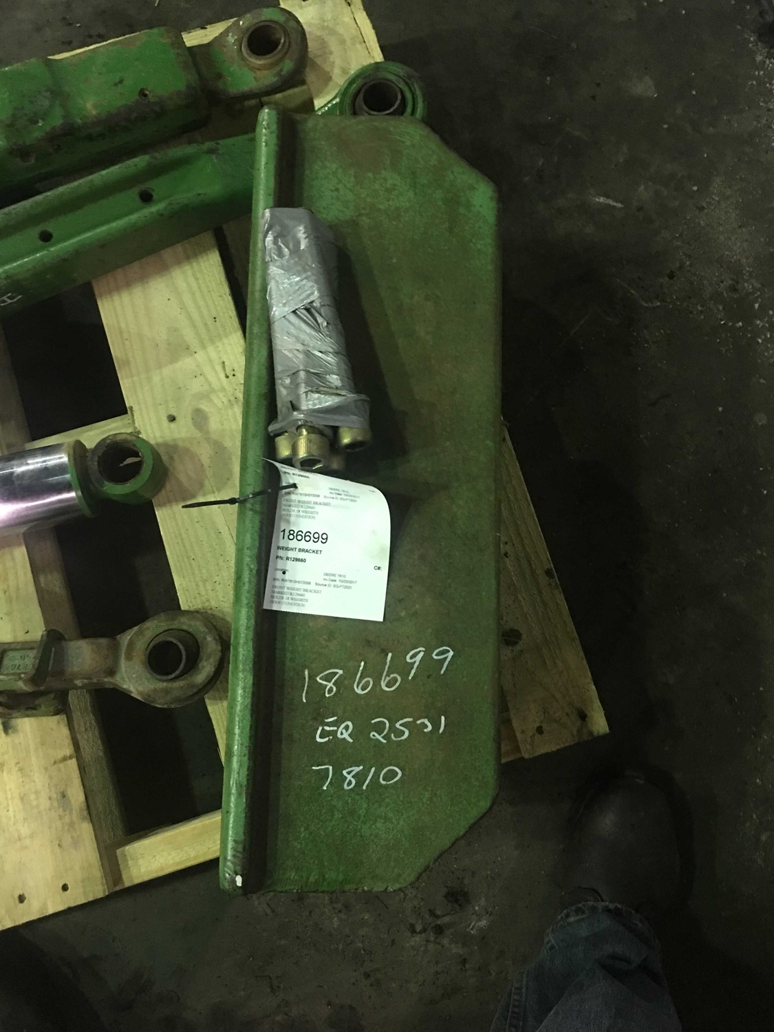 Deere 7810 Weight Bracket