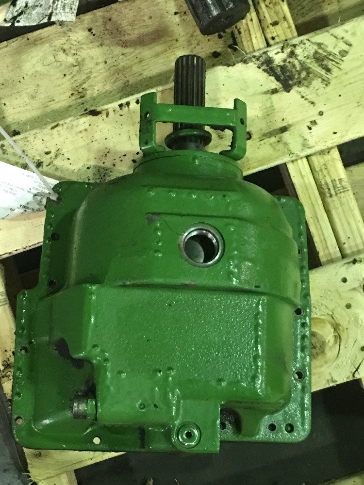 Deere 6330 Mfwd Clutch Housing