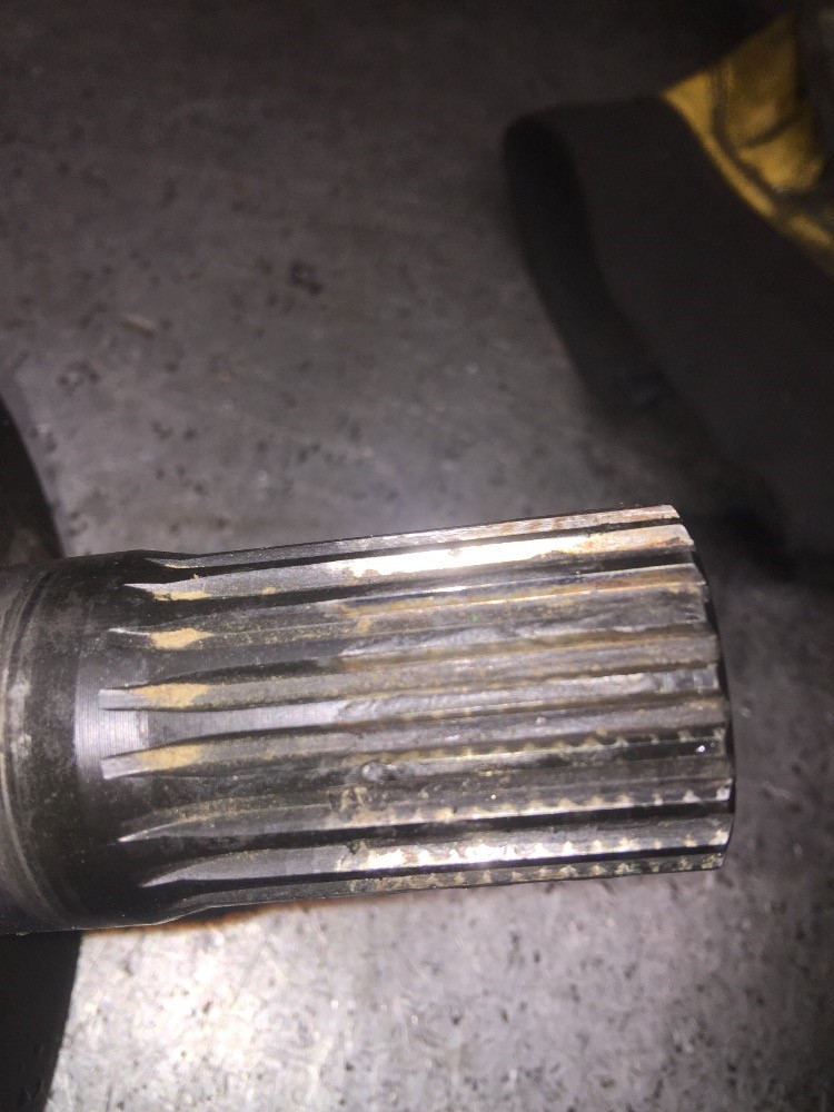 Deere 6330 Mfd Driveshaft