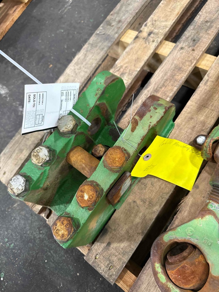 Deere 8220 Top Link Brkt
